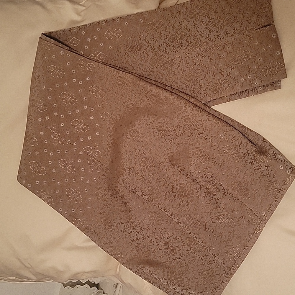ANN TAYLOR Taupe Ankle Pants  Lined Damask sz 6